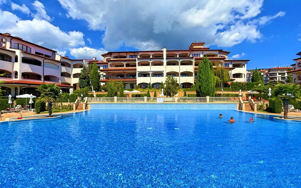 Инвестиция или ваканционен дом: Кога да продадем имота си в Слънчев бряг?